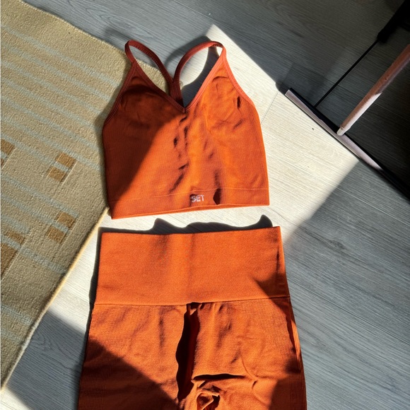 Burnt Orange Set Active Set Sz Small - Picture 6 of 6